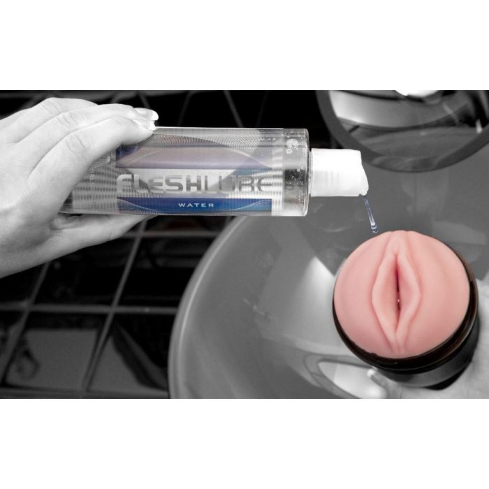 Fleshlight | fleshlube | waterbased | warming | cooling | 2